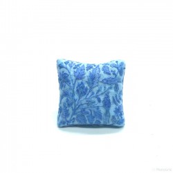 Подушка Растительный орнамент, синий, вышивка, миниатюра 1:12