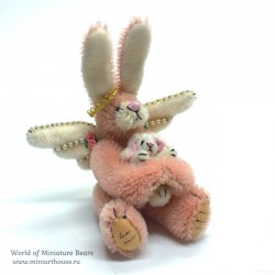 Розовый зайчик, коллекционная миниатюра