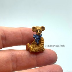 Мишка с голубым бантиком, миниатюра 1:12