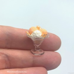 Мороженое с апельсином в креманке, кукольная миниатюра 1:12